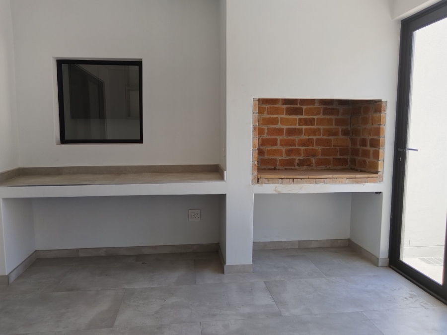 4 Bedroom Property for Sale in Sandown Western Cape